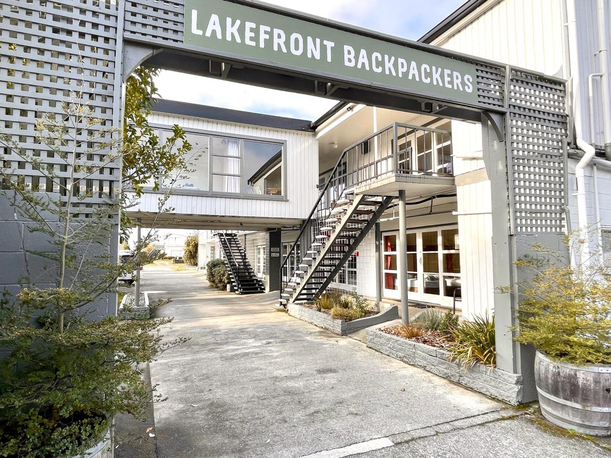 Te Anau Lakefront Backpackers Buitenkant foto Lakefront Backpackers
